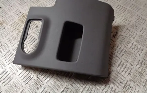 Opel Corsa E Dashboard side end trim 13471360