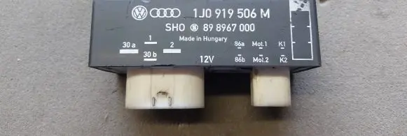 Coolant fan relay