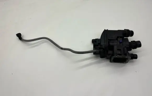 Peugeot 308 Thermostat/thermostat housing 9812131480 110390PS A109251PS