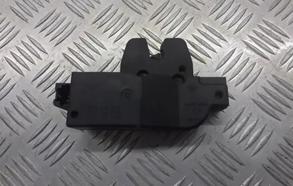 Peugeot 407 Tailgate exterior lock 9653208080