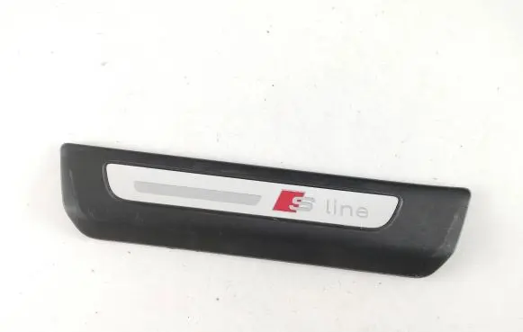 Audi Q7 4M Rear sill trim cover 4M0853375B