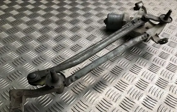 Honda Civic Front wiper linkage and motor 404564