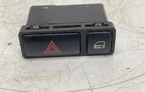 BMW 3 E46 Hazard light switch 61318368920