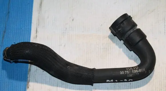 Volvo S60 Engine coolant pipe/hose 30757896004