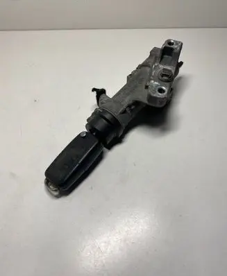 Volkswagen PASSAT B5.5 Ignition lock 4B0905851G