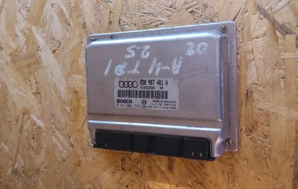 Audi A4 S4 B6 8E 8H Engine control unit/module 8D0907401A 0281001774