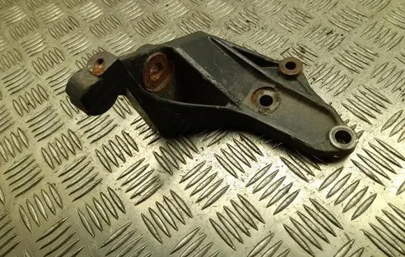 Iveco Daily 6th gen Engine mounting bracket 5801260393