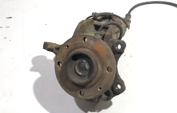 Front wheel hub
