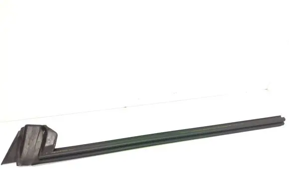 Tesla Model 3 Rubber seal front coupe door window 09049549600E