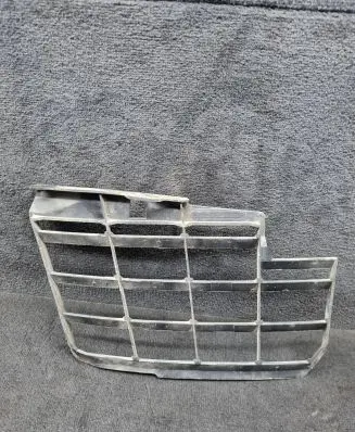 Audi A8 S8 D3 4E Intercooler air channel guide 4E0821172M