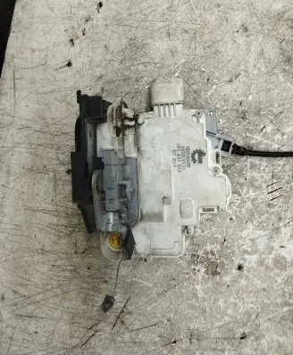 Seat Leon (1P) Front door lock 1P1837015 STB17 16SKV131