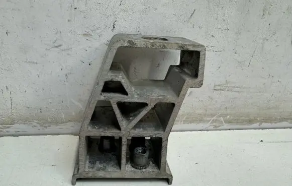 Mercedes-Benz E W238 Radiator support slam panel bracket A2385018700
