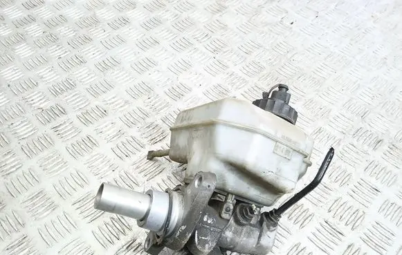 Volkswagen PASSAT B6 Master brake cylinder