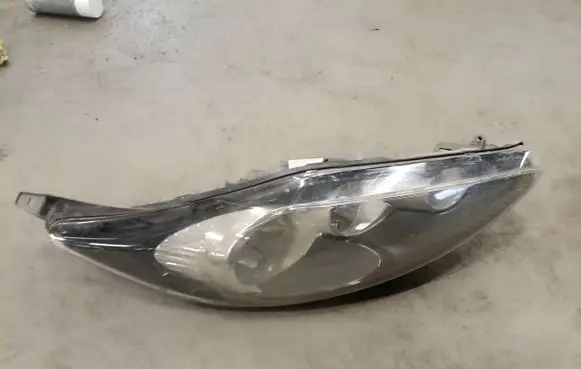 Ford Fiesta Headlight/headlamp 8A6113W029AJ