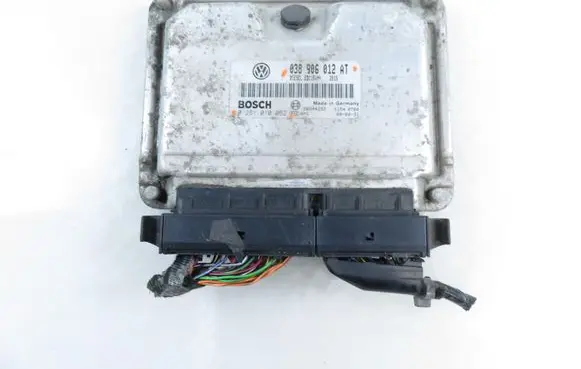 Seat Toledo II (1M) Engine control unit/module 0281010062 038906012AT