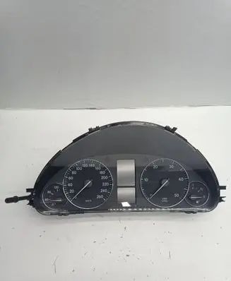 Mercedes-Benz C AMG W203 Speedometer (instrument cluster) A2035408048