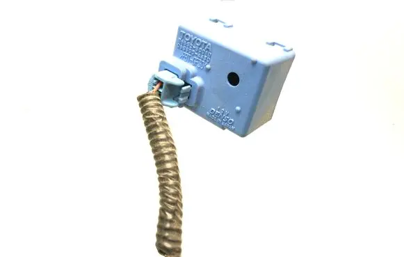 Toyota RAV 4 (XA40) Sensor 8665250010 0689000010