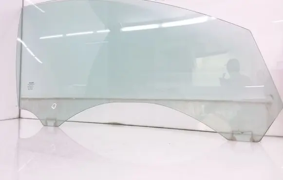 Volvo V50 Front door window glass four-door AS2