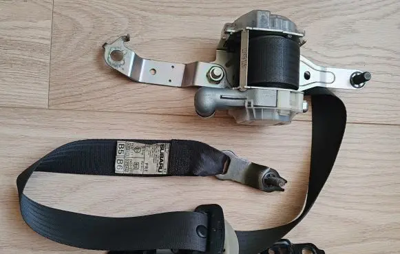 Subaru Legacy Front seatbelt 7M3520P