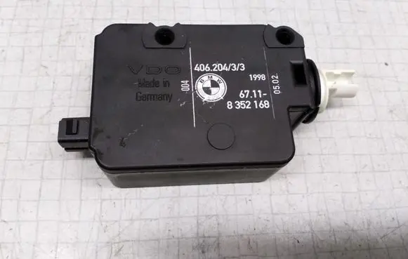 BMW 5 E39 Central locking motor 67118352168 40620433