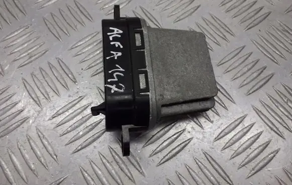Alfa Romeo 147 Heater blower fan relay 52412557