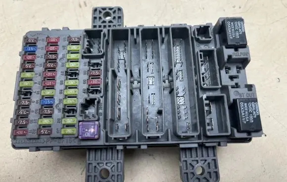 Honda Civic Fuse module 37832ln SMGG212 E0701DGN