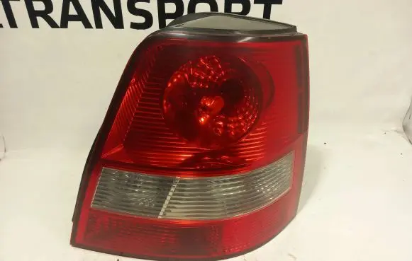 KIA Sorento Rear/tail lights 924023e0