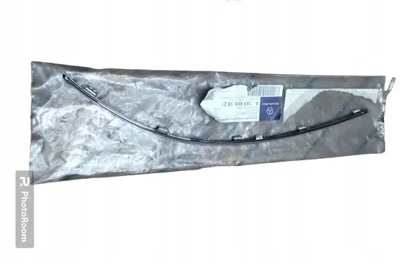 Mercedes-Benz B W245 Front bumper splitter molding A1698851821