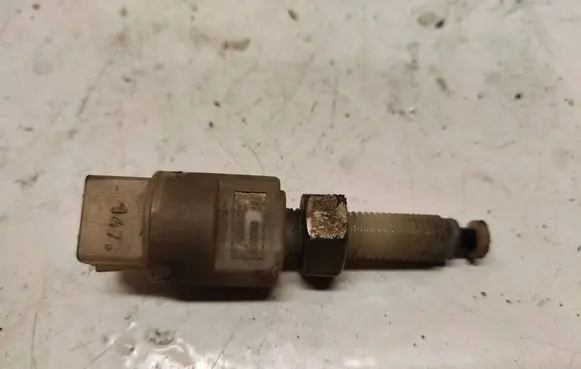 Audi A4 S4 B5 8D Brake pedal sensor switch 4A0945515A