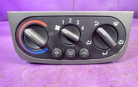 Opel Corsa C Climate control unit 85072178