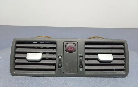 Volvo XC90 Dashboard side air vent grill/cover trim 3409400