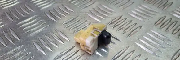 Audi A4 S4 B5 8D Sun solar sensor 8D0907539
