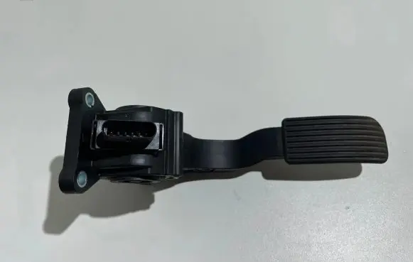 Mercedes-Benz Vito Viano W447 Accelerator throttle pedal A9073010200 ZGS002Q003 0280755359