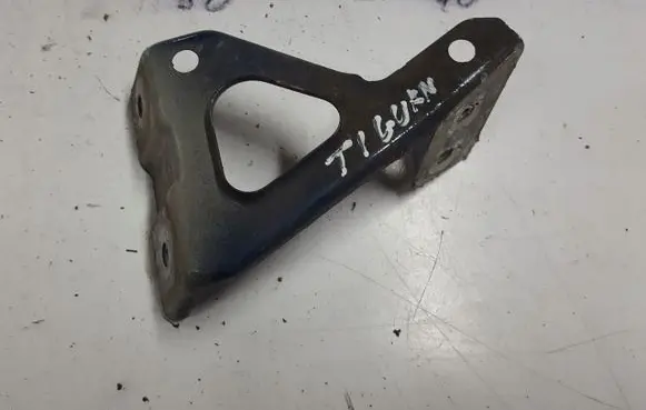 Fender mounting bracket