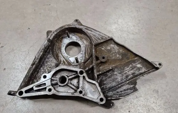 Mitsubishi Pajero Sport I Fuel pump bracket 