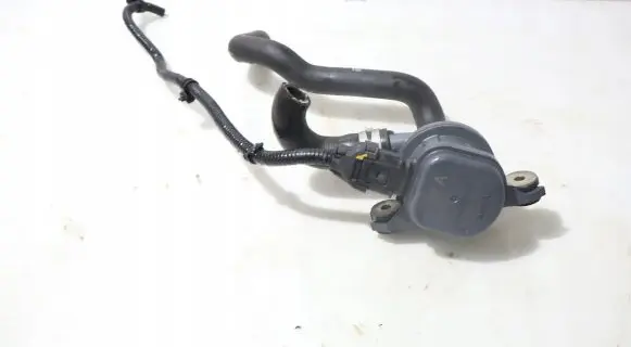 Toyota C-HR I Water pump