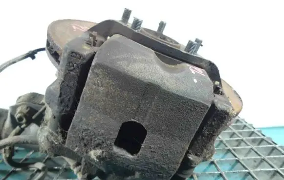Toyota RAV 4 (XA20) Front brake caliper IMPRK1337413