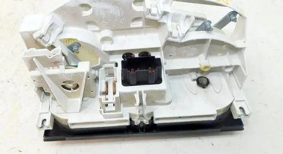 Volkswagen PASSAT B5.5 Climate control/heater control trim 189920