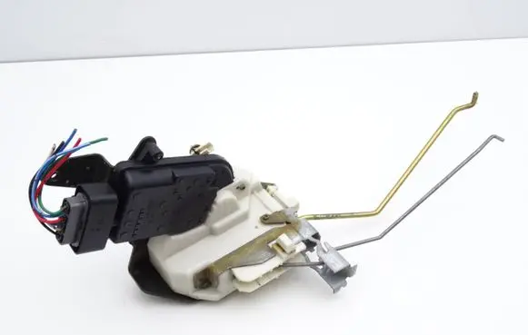 Suzuki Liana Front door lock 