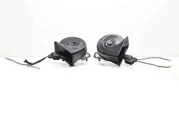Volvo V70 Horn signal 08635071 08635072