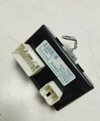 Toyota Avensis T270 Other control units/modules 8922720010 17581210350