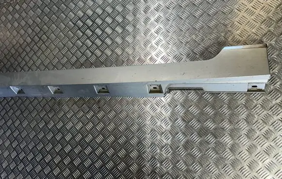 Volkswagen PASSAT B8 Sill 3C0853857