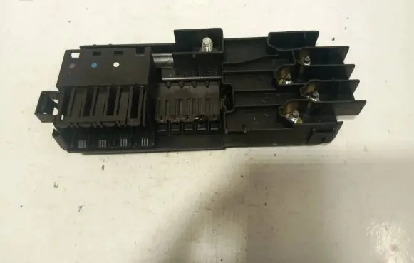 Mercedes-Benz E W211 Fuse box set 013948411