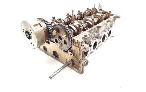 Toyota Yaris Engine head 