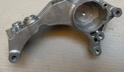 Opel Astra J Generator/alternator bracket 552805357