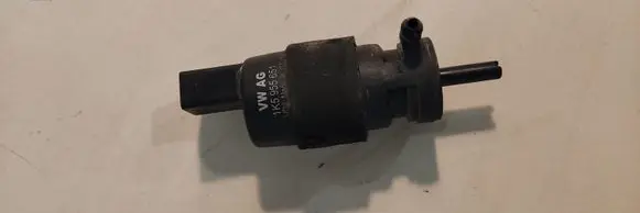Audi A8 S8 D4 4H Windscreen/windshield washer pump 1K5955651