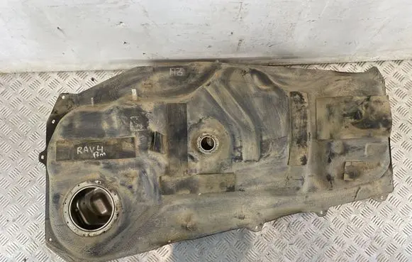 Toyota RAV 4 (XA40) Fuel tank 
