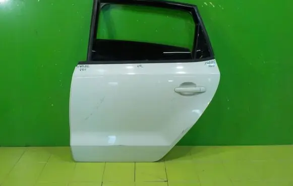 Volkswagen Polo V 6R Rear door 17AB175