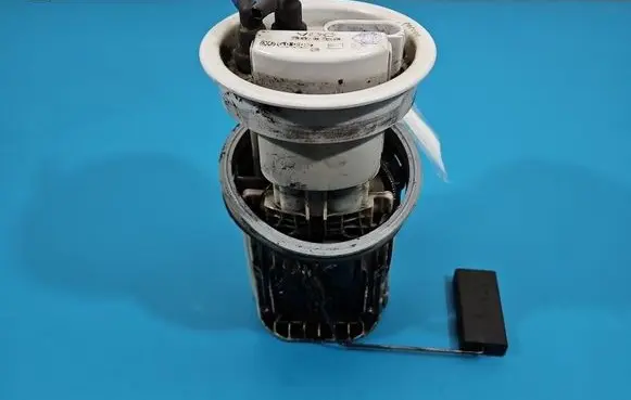 Seat Ibiza III (6L) In-tank fuel pump 6Q0919050A IMPRK1534724