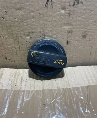 Seat Ibiza IV (6J,6P) Oil filler cap 03C103485A